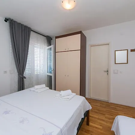Apartment Haus Barisa Brela